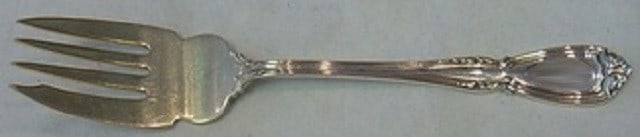 Durgin Wellington Sterling Silver Salad Fork 5 7/8": Durgin Wellington Sterling Silver Salad Fork 5 7/8" This Wellington salad fork by Durgin is crafted from high-quality sterling silver. Measuring 5 7/8" in length, this exquisite piece features the ele