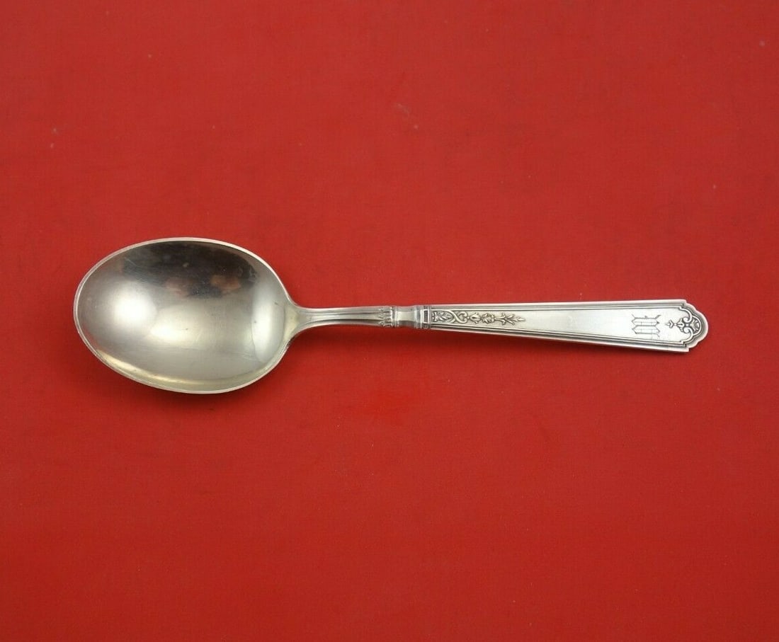 Durgin Princess Patricia Sterling Silver Gumbo Spoon 7 Inch: Durgin Princess Patricia Sterling Silver Gumbo Spoon 7 Inch This exquisite gumbo soup spoon is crafted from sterling silver and features the elegant Princess Patricia pattern by Durgin-Gorham. Measuri