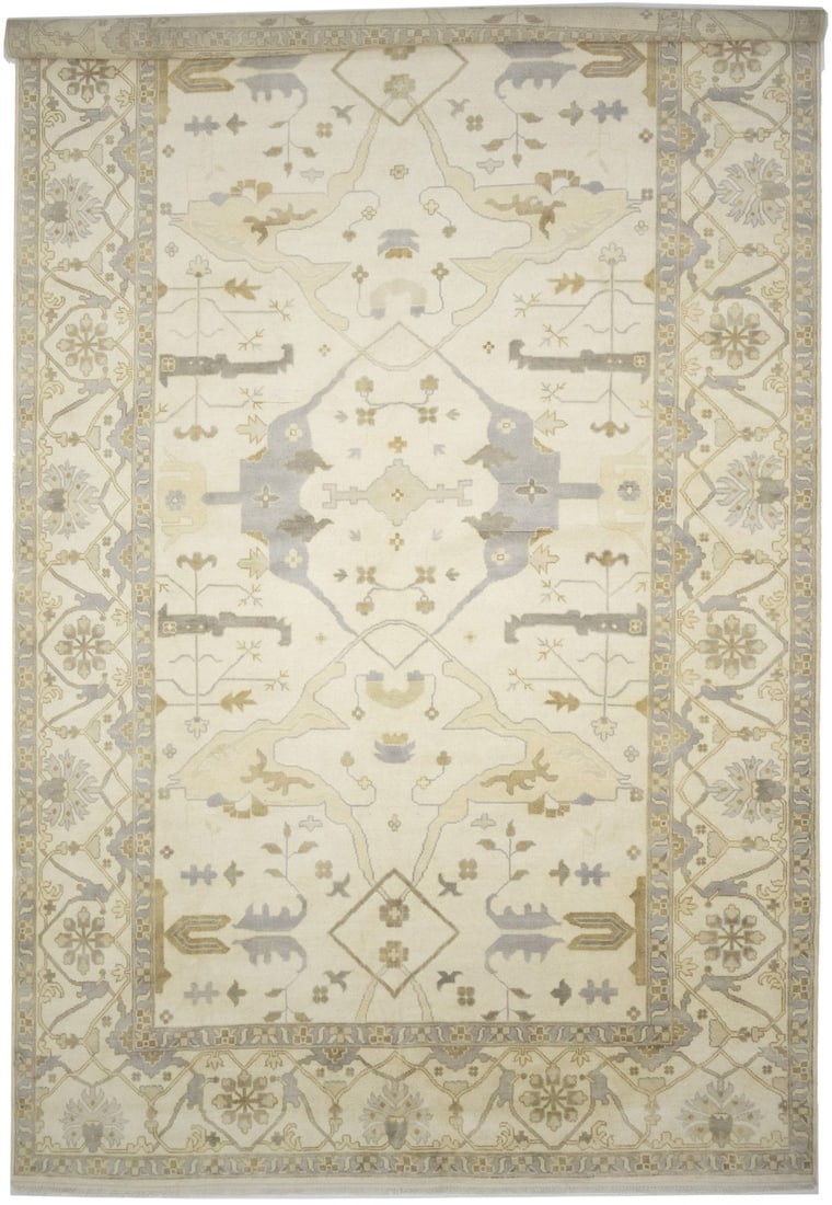 12'2 x 19'9 Oversized Hand-Knotted Oushak Floral Rug Wool Area Carpet: 12'2 x 19'9 Oversized Hand-Knotted Oushak Floral Rug Wool Area Carpet This exquisite 12'2" x 19'9" oversized Oushak Oriental rug features a stunning floral design, perfect for enhancing the decor of