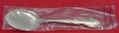 Oneida Grandeur Sterling Silver Jelly Server 6.5 New: Oneida Grandeur Sterling Silver Jelly Server 6.5 New Enhance your dining experience with this Grandeur Jelly Server by Oneida, crafted from high-quality sterling silver. This elegant server measures 6
