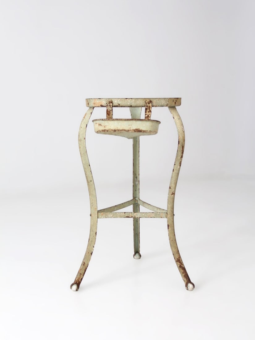 Green Painted Antique Iron Wash Stand With Arched Legs and Lower Dish (1 of 14)