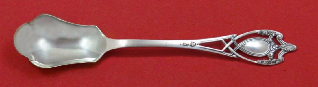 Sterling silver Monticello by Lunt relish scoop 5 1 4