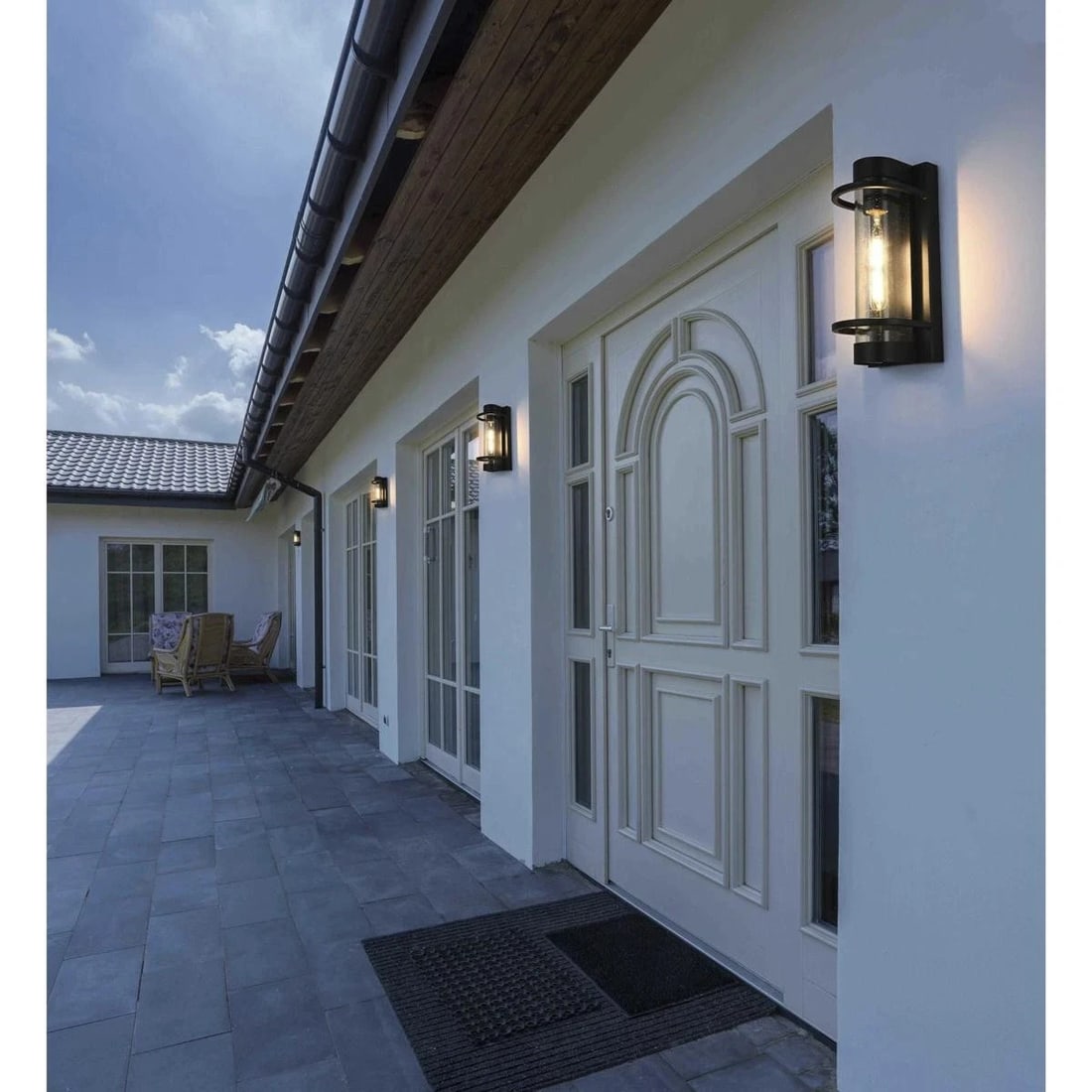 Parrish Black Iron Glass Wall Sconce 12.5 Inch Wet Rated: Parrish Black Iron Glass Wall Sconce 12.5 Inch Wet Rated This outdoor wall sconce light fixture features a traditional design with a black iron frame and seedy clear glass, providing both durability a