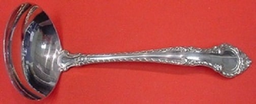 Gorham English Gadroon Sterling Silver Gravy Ladle 6 1/4 inches: Gorham English Gadroon Sterling Silver Gravy Ladle 6 1/4 inches This exquisite English Gadroon gravy ladle by Gorham is crafted from high-quality sterling silver. Measuring 6 1/4 inches in length, it 