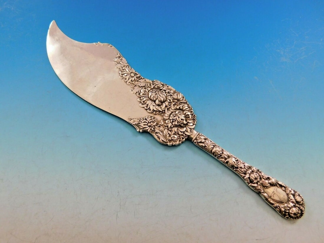 Durgin Chrysanthemum Sterling Silver Ice Cream Slice 9 3/4"