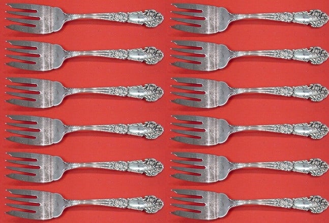 Reed and Barton French Renaissance Sterling Silver Salad Fork Set 12pc 6 1/8in: Reed and Barton French Renaissance Sterling Silver Salad Fork Set 12pc 6 1/8in This exquisite 12-piece salad fork set, crafted by Reed and Barton, showcases the elegant French Renaissance pattern. Eac