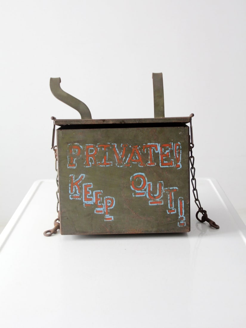 Vintage Green Metal Storage Box Private Keep Out Army Transport: Vintage Green Metal Storage Box Private Keep Out Army Transport This vintage "Private Keep Out" metal box features a distinctive green finish and is equipped with hooking attachments, making it ideal 