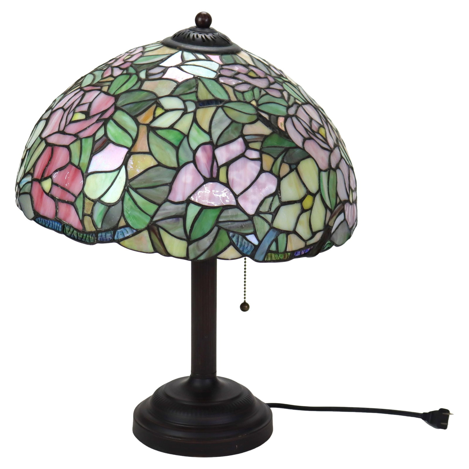 20th Century Arts & Crafts Stained Glass Table Lamp USA: 20th Century Arts & Crafts Stained Glass Table Lamp USA Illuminate your space with this stunning Arts & Crafts leaded stained glass table lamp, a true representation of 20th-century craftsmanship. The