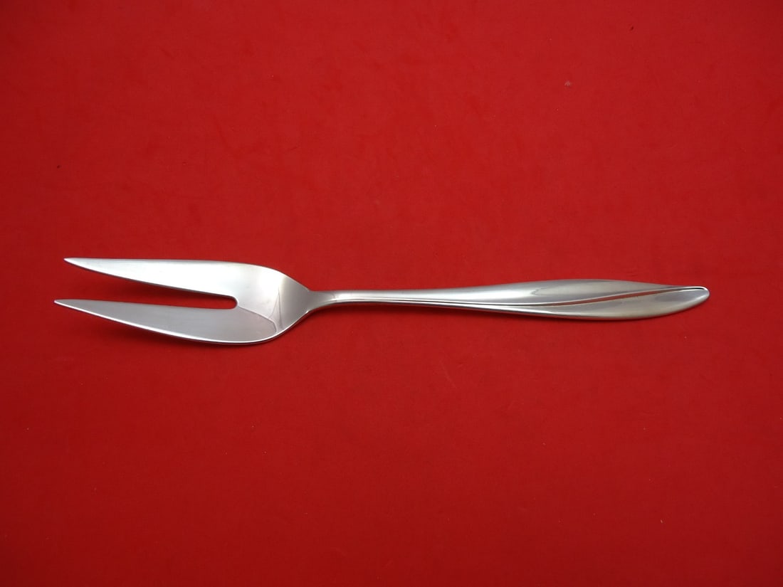 Gorham Firelight Sterling Silver 2-Tine Serving Fork 8 5/8 inches: Gorham Firelight Sterling Silver 2-Tine Serving Fork 8 5/8 inches This elegant Firelight serving fork by Gorham is crafted from high-quality sterling silver. It features a classic two-tine design, mea