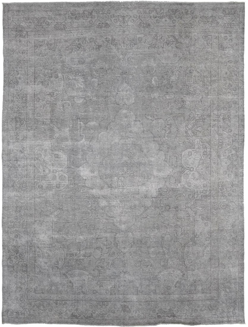 Vintage 9'4 x 12'6 Hand-Knotted Oriental Rug Floral Design Wool: Vintage 9'4 x 12'6 Hand-Knotted Oriental Rug Floral Design Wool This stunning antique distressed oriental rug measures 9'4" x 12'6" and features a muted floral pattern in elegant beige, cream, and bro