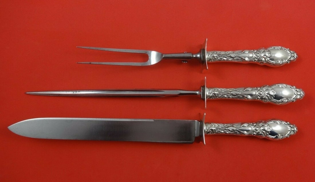 Gorham Virginiana Sterling Silver 3pc Roast Carving Set: Gorham Virginiana Sterling Silver 3pc Roast Carving Set Experience the elegance of the Virginiana pattern by Gorham with this exquisite 3-piece Sterling Silver Roast Carving Set. Crafted between 1900 