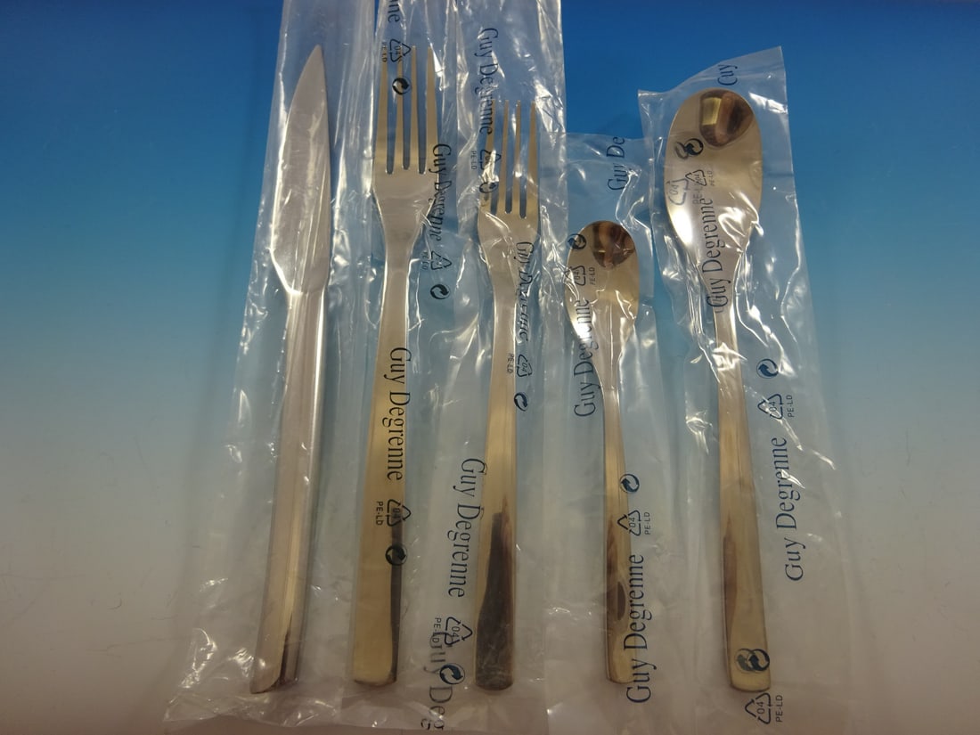 Guy Degrenne Guest Flatware Set for 6 Stainless Steel 31 Pieces New: Guy Degrenne Guest Flatware Set for 6 Stainless Steel 31 Pieces New Enhance your dining experience with this exquisite "Guest" flatware set by Guy Degrenne, renowned for its premium quality tableware.
