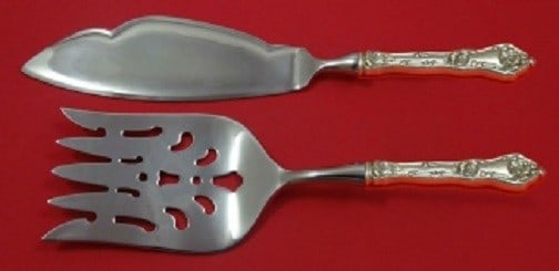 2pc Reed and Barton Intaglio Sterling Fish Serving Set Hollow Handle: 2pc Reed and Barton Intaglio Sterling Fish Serving Set Hollow Handle This is a 2-piece fish serving set in the Intaglio pattern by Reed & Barton. It features custom made hollow handles with stainless 