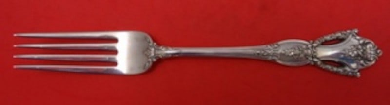 Sterling Silver Fork Beauvoir Pattern by Tuttle 7.5 Inch: Sterling Silver Fork Beauvoir Pattern by Tuttle 7.5 Inch This is a Tuttle sterling silver regular fork in the Beauvoir pattern. The fork measures 7 1/2 inches in length and is not monogrammed. It is i