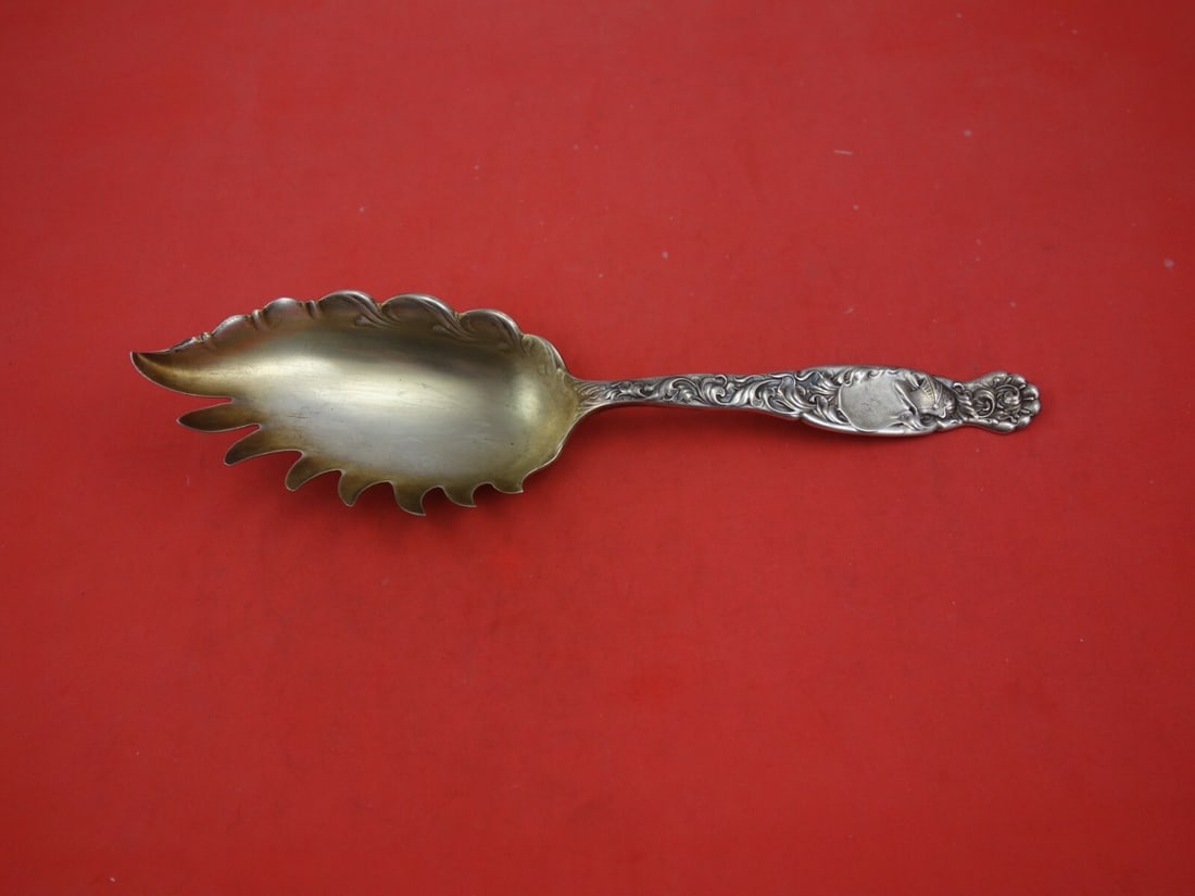 Whiting Heraldic Sterling Silver Macaroni Server 9 7/8 Goldwashed Vintage Flatware: Whiting Heraldic Sterling Silver Macaroni Server 9 7/8 Goldwashed Vintage Flatware This exquisite macaroni server from the Heraldic pattern by Whiting is crafted from high-quality sterling silver and 