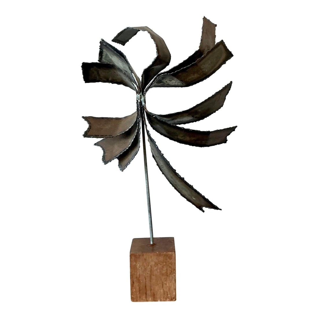 Brutalist Forged Iron Sculpture With Wooden Base 18.25 Inch Abstract Art: Brutalist Forged Iron Sculpture With Wooden Base 18.25 Inch Abstract Art This vintage Brutalist sculpture features forged iron petals radiating from a central stem, each uniquely textured and set on a