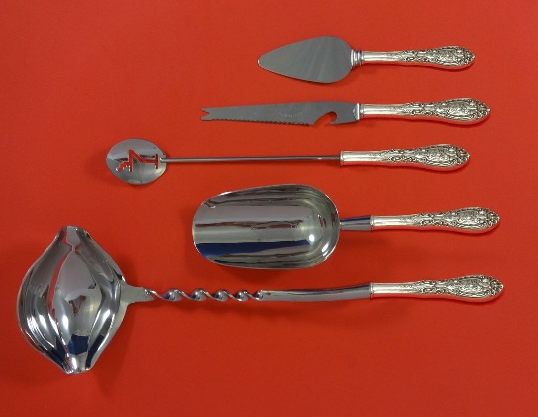 Easterling Southern Grandeur Sterling Silver 5-Piece Cocktail Party Set: Easterling Southern Grandeur Sterling Silver 5-Piece Cocktail Party Set Elevate your cocktail parties with the Southern Grandeur by Easterling Sterling Silver Cocktail Party Bar Set. This exquisite ho