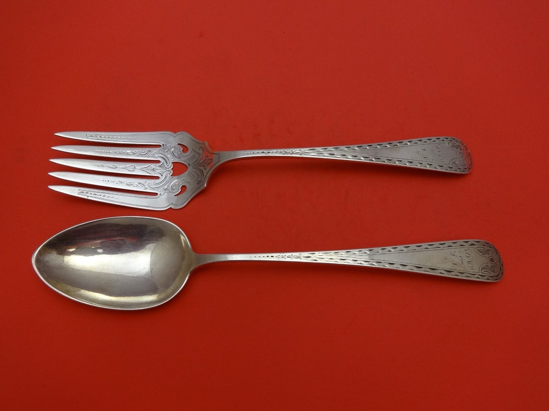 J.E. Caldwell Sterling Silver 2-Piece Vegetable Serving Set: J.E. Caldwell Sterling Silver 2-Piece Vegetable Serving Set Discover a beautifully crafted 2-piece vegetable serving set by J.E. Caldwell, made from high-quality sterling silver. This exquisite set in