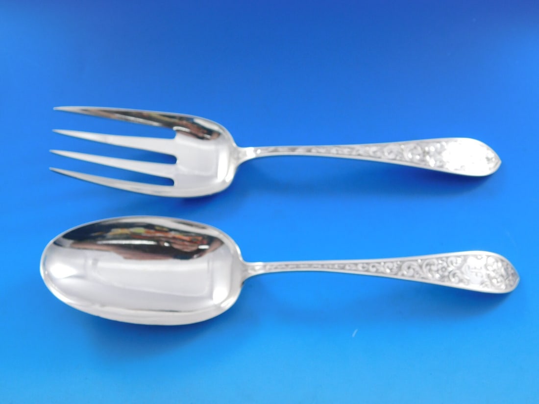 Whiting Colonial B Engraved Sterling Silver Salad Serving Set 2pc 9 1/4in: Whiting Colonial B Engraved Sterling Silver Salad Serving Set 2pc 9 1/4in Enhance your dining experience with this exquisite 2-piece salad serving set from Whiting, featuring the elegant Colonial B En