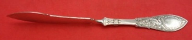 Sterling Silver Master Butter Knife Arabesque Pattern by Whiting 7.5 Inch: Sterling Silver Master Butter Knife Arabesque Pattern by Whiting 7.5 Inch This is a sterling silver master butter knife featuring a flat handle with a twist design in the Arabesque pattern by Whiting.