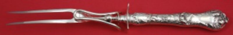 Reed and Barton Les Cinq Fleurs Sterling Silver Carving Fork 11 3/4": Reed and Barton Les Cinq Fleurs Sterling Silver Carving Fork 11 3/4" Presenting the exquisite Les Cinq Fleurs Roast Carving Fork from Reed and Barton, crafted in fine sterling silver. This elegant ser