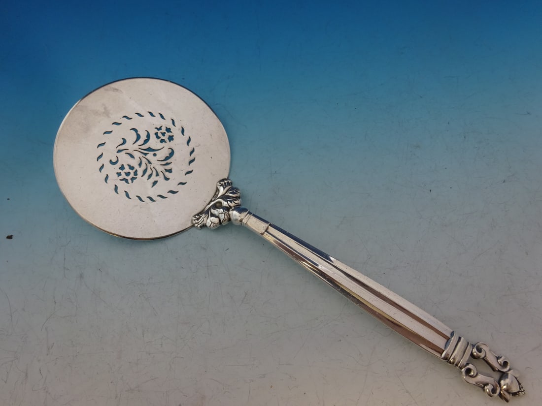 Georg Jensen Acorn Sterling Silver Pierced Tomato Server 8 7/8": Georg Jensen Acorn Sterling Silver Pierced Tomato Server 8 7/8" Georg Jensen Acorn sterling silver tomato server featuring a pierced floral design. It is an unmonogrammed serving piece from the Acorn 
