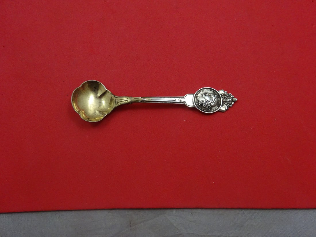 Phil B. Gilbert Medallion Sterling Silver Master Salt Spoon Goldwashed 3 5/8": Phil B. Gilbert Medallion Sterling Silver Master Salt Spoon Goldwashed 3 5/8" This exquisite Sterling Silver Master Salt Spoon, crafted by Phil B. Gilbert, features the elegant Medallion pattern and m