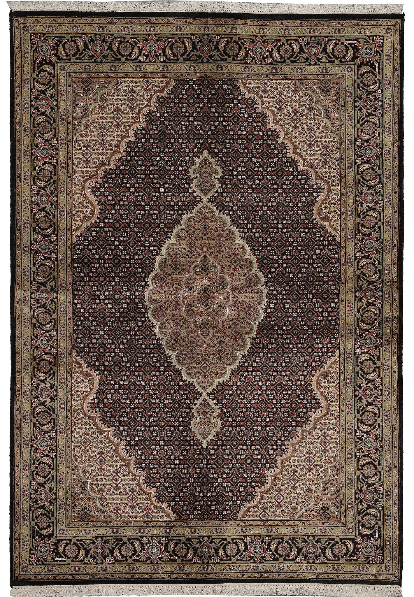5 x 7 Persian Tabriz Mahi Hand Knotted Wool Rug Traditional Design: 5 x 7 Persian Tabriz Mahi Hand Knotted Wool Rug Traditional Design Free continental US Shipping This 5 x 7 Mahi Tabriz rug is an authentic hand-knotted piece crafted in Iran by skilled artisans. Made 