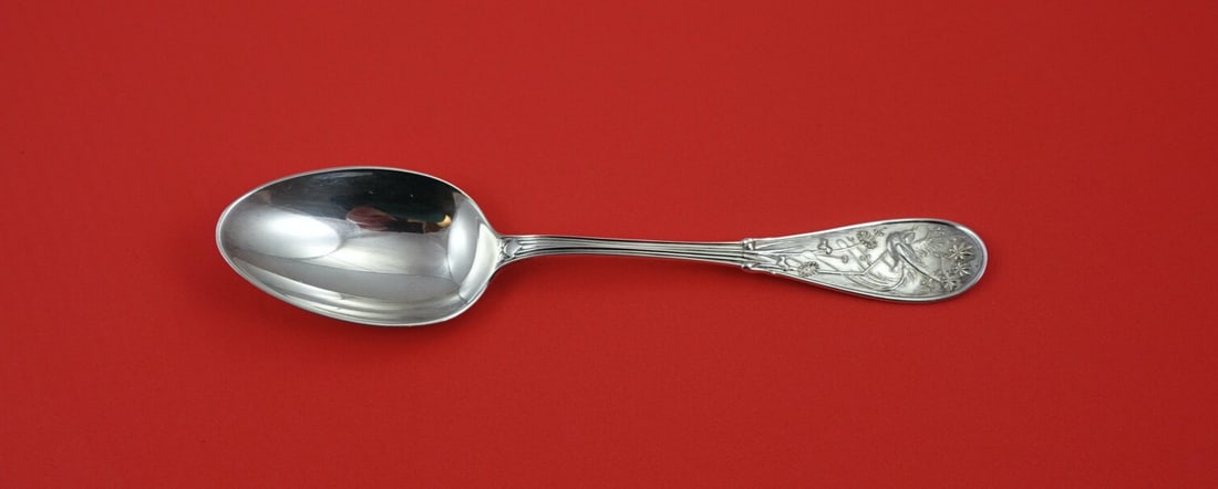 Tiffany & Co Japanese Sterling Silver Serving Spoon 6 1/8" Bird Motif: Tiffany & Co Japanese Sterling Silver Serving Spoon 6 1/8" Bird Motif Discover a stunning piece of craftsmanship with this Japanese by Tiffany and Co. sterling silver pap spoon. With a wider bowl than
