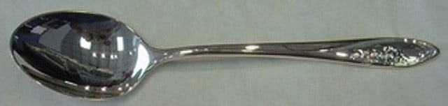 Towle Sculptured Rose Sterling Silver Place Soup Spoon 6 3/4": Towle Sculptured Rose Sterling Silver Place Soup Spoon 6 3/4" This exquisite place soup spoon, measuring 6 3/4", features the elegant Sculptured Rose pattern by Towle. Crafted from high-quality sterli