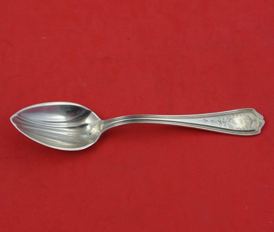 Reed and Barton Hepplewhite Sterling Silver Grapefruit Spoon 5.5 Inch: Reed and Barton Hepplewhite Sterling Silver Grapefruit Spoon 5.5 Inch This exquisite Hepplewhite Engraved Grapefruit Spoon is crafted from high-quality sterling silver by Reed & Barton, showcasing the
