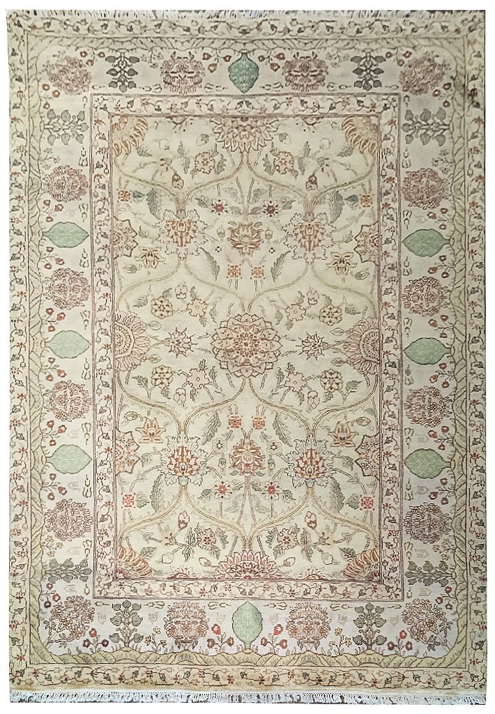 6 x 9 Jaipour Quality Wool Rug in Light Mint Green: 6 x 9 Jaipour Quality Wool Rug in Light Mint Green Free continental US Shipping Enhance your home decor with this exquisite 6 x 9 light mint green Jaipour quality wool rug. Crafted from premium wool, 