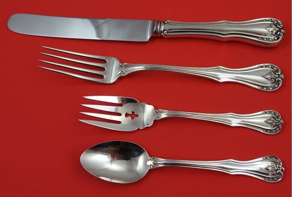 Reed and Barton Devon Sterling Silver 4-Pc Dinner Set: Reed and Barton Devon Sterling Silver 4-Pc Dinner Set Elevate your dining experience with this exquisite 4-piece place setting from the renowned Reed and Barton, featuring the elegant Devon pattern. C