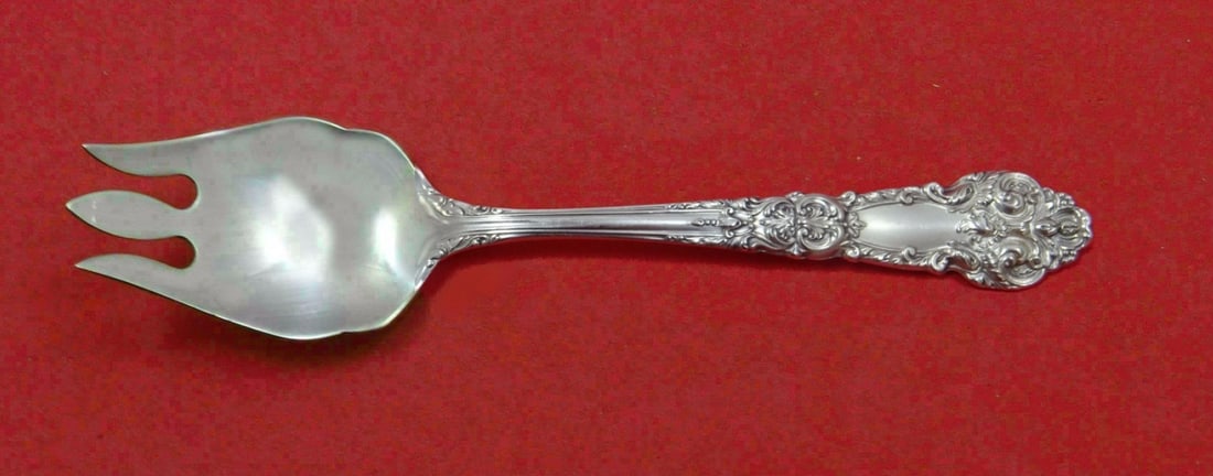 Reed and Barton French Renaissance Sterling Ice Cream Cake Spork 5 3/4: Reed and Barton French Renaissance Sterling Ice Cream Cake Spork 5 3/4 Sterling silver cake and ice cream spork in the French Renaissance pattern by Reed & Barton. This custom-made piece measures 5 3/