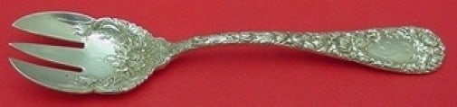 Durgin Chrysanthemum Sterling Silver Ice Cream Fork 5 5/8" Monogrammed: Durgin Chrysanthemum Sterling Silver Ice Cream Fork 5 5/8" Monogrammed Indulge in a touch of elegance with this exquisite Chrysanthemum ice cream fork by Durgin, crafted from high-quality sterling sil