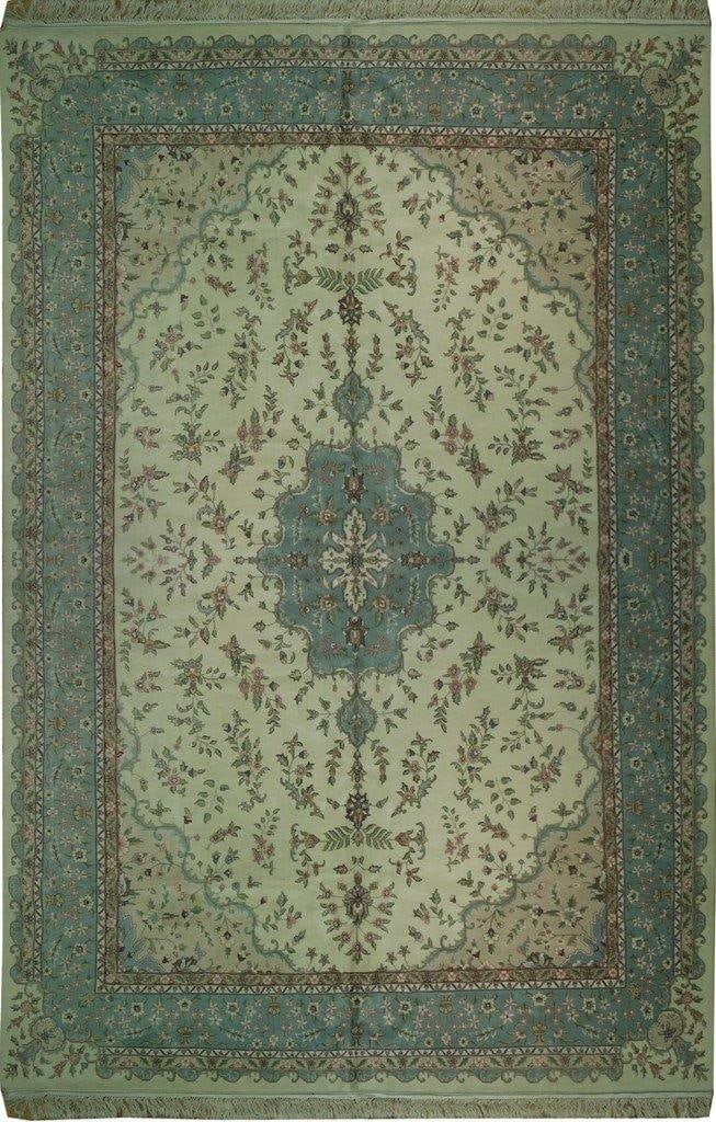 Luxurious 11.9 x 17.8 Handmade Ivory Thick Wool Rug: Luxurious 11.9 x 17.8 Handmade Ivory Thick Wool Rug Free continental US Shipping Enhance your living space with our luxurious Large Ivory High-Quality Thick Wool Rug, measuring 11' 9" x 17' 8". This s