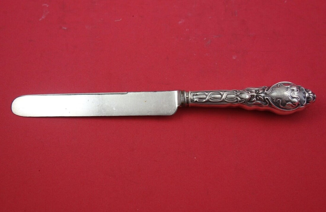 Unger Douvaine Art Nouveau Sterling Silver Dinner Knife 9 3/8": Unger Douvaine Art Nouveau Sterling Silver Dinner Knife 9 3/8" This exquisite dinner knife from the Douvaine pattern by Unger showcases a beautiful Art Nouveau style, crafted with a sterling silver ho