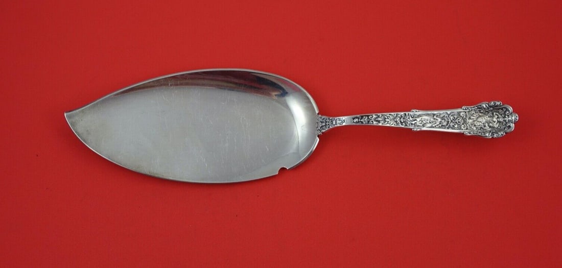 Gorham Coligni Sterling Silver Fish Server 11 1/4 Inch Figural: Gorham Coligni Sterling Silver Fish Server 11 1/4 Inch Figural This exquisite fish server from the Coligni pattern by Gorham is crafted from high-quality sterling silver. Measuring 11 1/4 inches, this