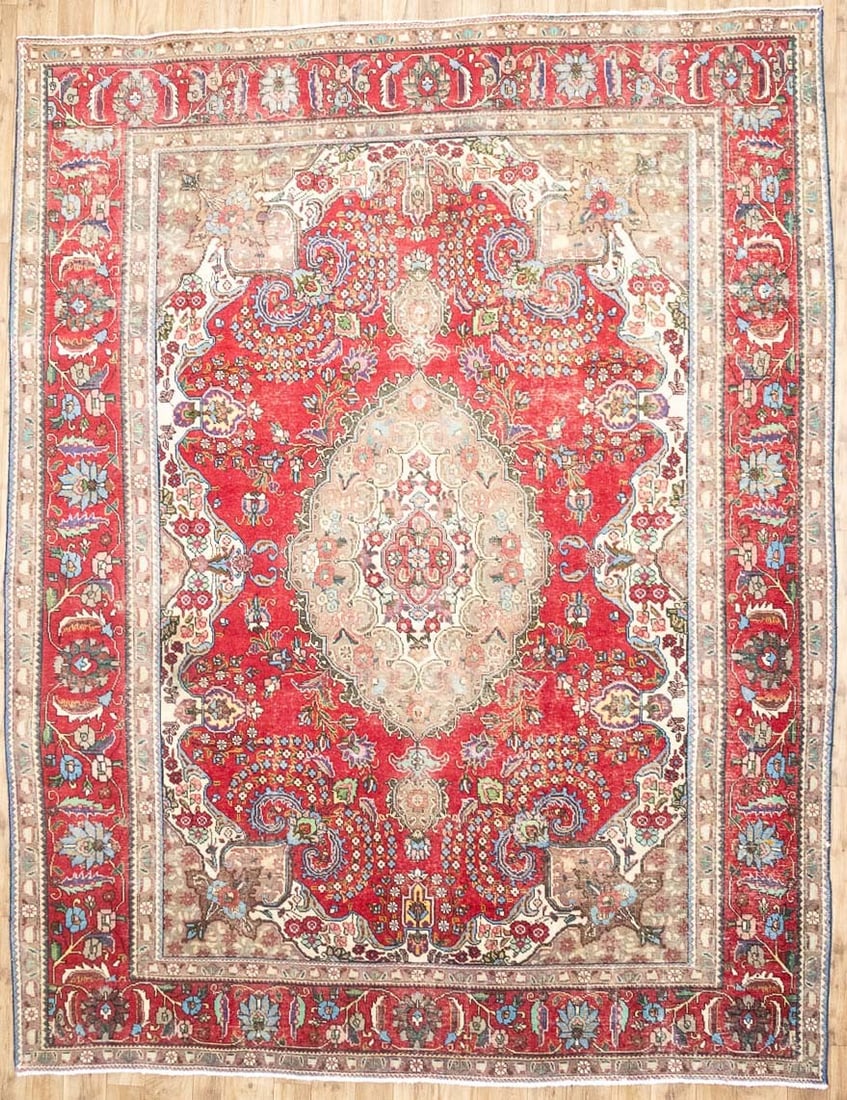Handmade wool floral area rug 9'9 x 12'9 vintage traditional: Handmade wool floral area rug 9'9 x 12'9 vintage traditional This semi-antique handmade oriental rug features a traditional floral pattern with muted tones of red, cream, brown, green, light blue, and