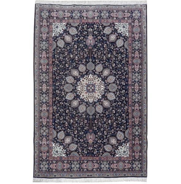Persian Tabriz Rug 4.10 x 7 Wool Silk 400 KPSI Elegant Design: Persian Tabriz Rug 4.10 x 7 Wool Silk 400 KPSI Elegant Design Free continental US Shipping This exquisite Persian Tabriz rug features a rich blend of wool and silk, showcasing a stunning design with a