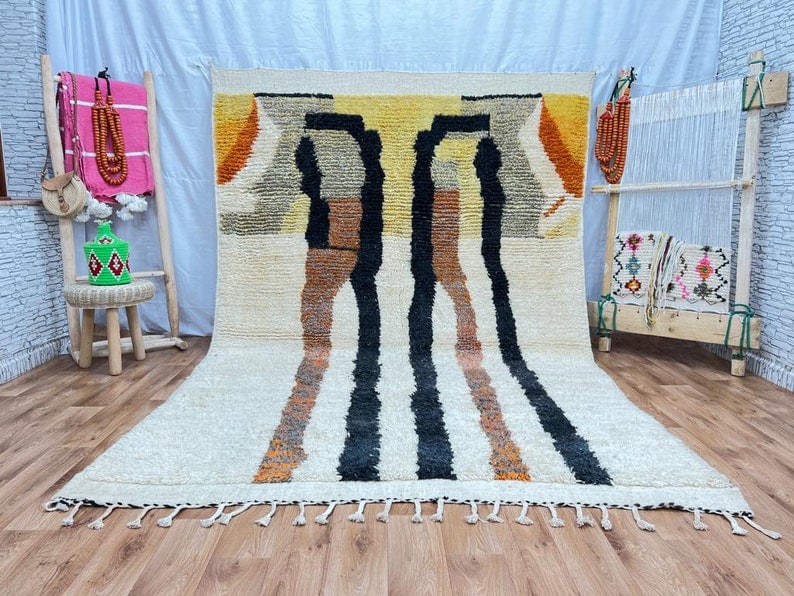 Authentic Handwoven Artistic Rug 8 x 5 Feet Moroccan Wool: Authentic Handwoven Artistic Rug 8 x 5 Feet Moroccan Wool Discover the beauty of this Artistic Authentic Rug, handwoven in the Atlas Mountains by skilled Berber women using traditional techniques. Mad