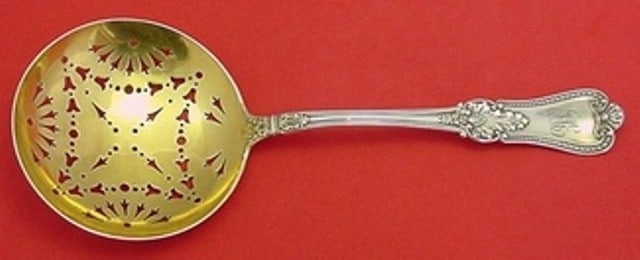 Kensington Gorham Gold Washed Sterling Silver Pea Spoon 8.5": Kensington Gorham Gold Washed Sterling Silver Pea Spoon 8.5" Presenting the Kensington by Gorham Sterling Silver Pea Spoon, elegantly gold washed and measuring 8 1/2 inches. This exquisite serving spo