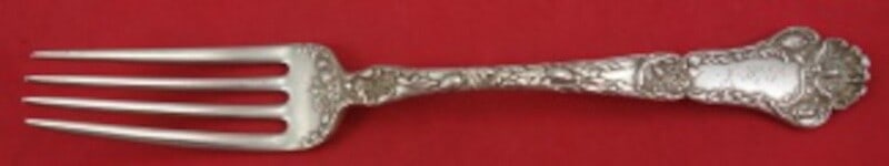 Gorham Poppy Sterling Silver Dinner Fork 7.5 Inch: Gorham Poppy Sterling Silver Dinner Fork 7.5 Inch This exquisite dinner fork from Gorham features the elegant Poppy pattern and is crafted from high-quality sterling silver. Measuring 7 1/2 inches, th