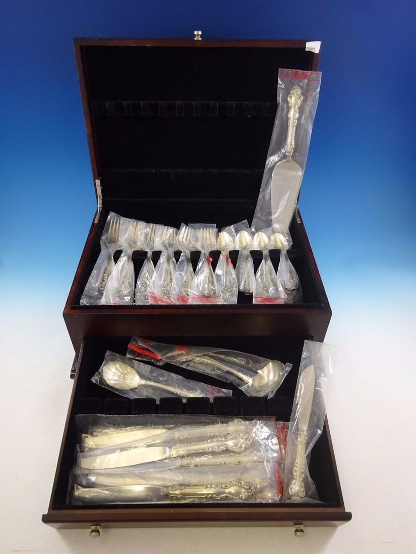 Reed and Barton Spanish Baroque Sterling Silver Flatware Set 44 Pieces with Storage Chest: Reed and Barton Spanish Baroque Sterling Silver Flatware Set 44 Pieces with Storage Chest Introducing the Spanish Baroque Sterling Silver Flatware Set by Reed and Barton, featuring a luxurious design 