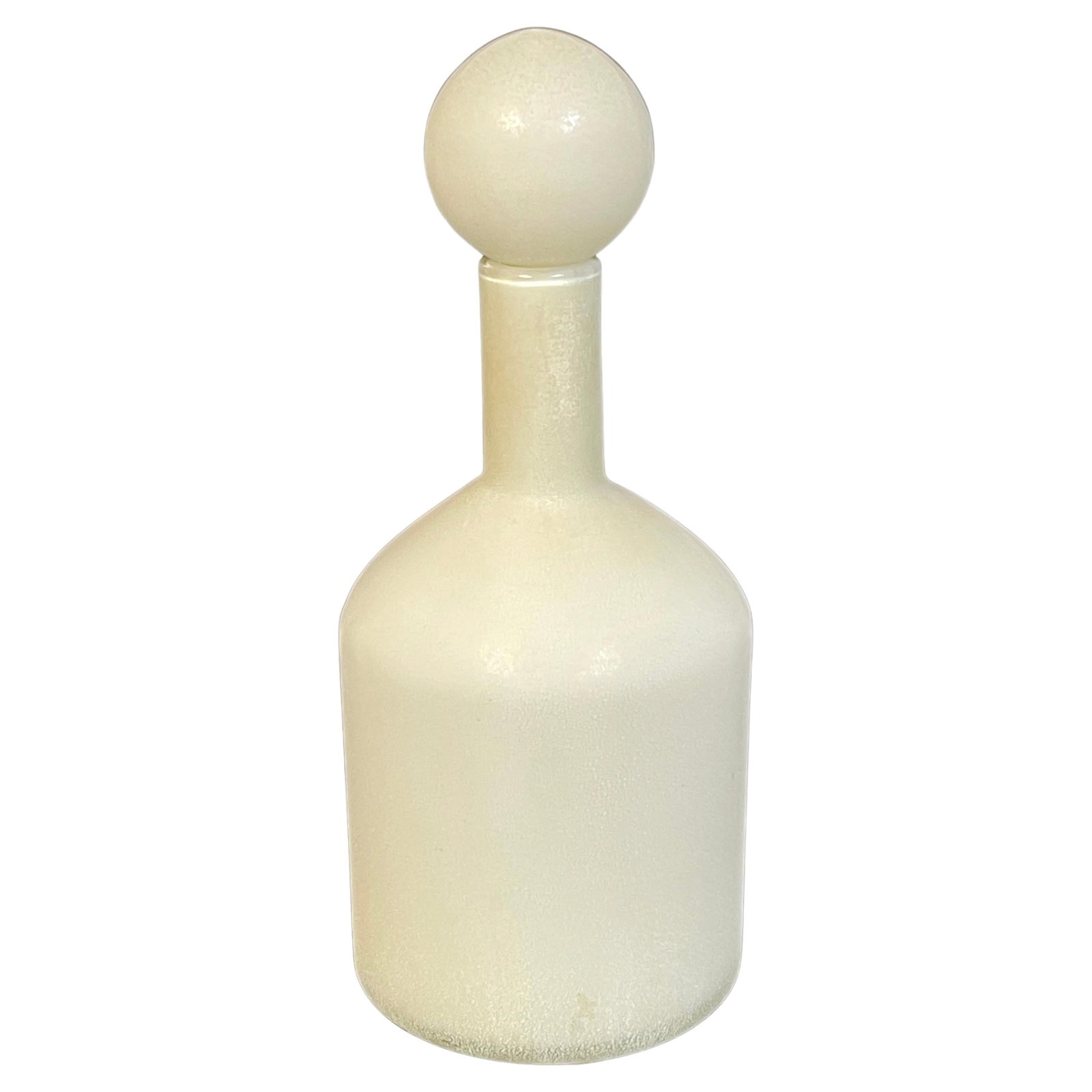 Cenedese Murano White-Scavo Decanter with Ball Stopper Italy 1980s: Cenedese Murano White-Scavo Decanter with Ball Stopper Italy 1980s Presenting a striking Cenedese Murano White-Scavo Decanter Bottle, attributed to the renowned Cenedese workshop. This sculptural piec