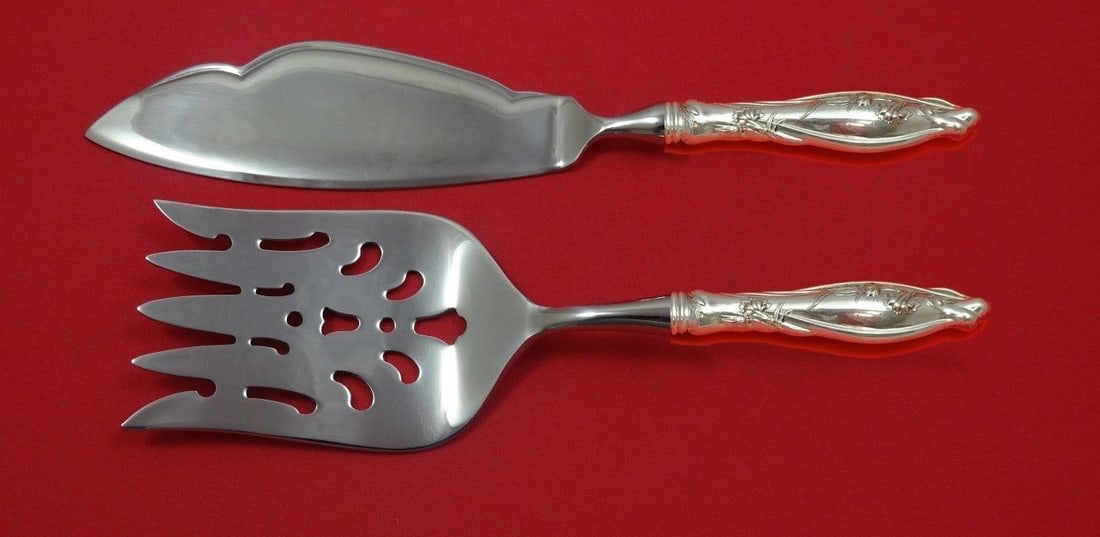 2 Piece Fish Serving Set International Mille Fleurs Sterling Silver: 2 Piece Fish Serving Set International Mille Fleurs Sterling Silver A custom-made 2-piece fish serving set in the Mille Fleurs pattern by International. The set features sterling silver hollow handles