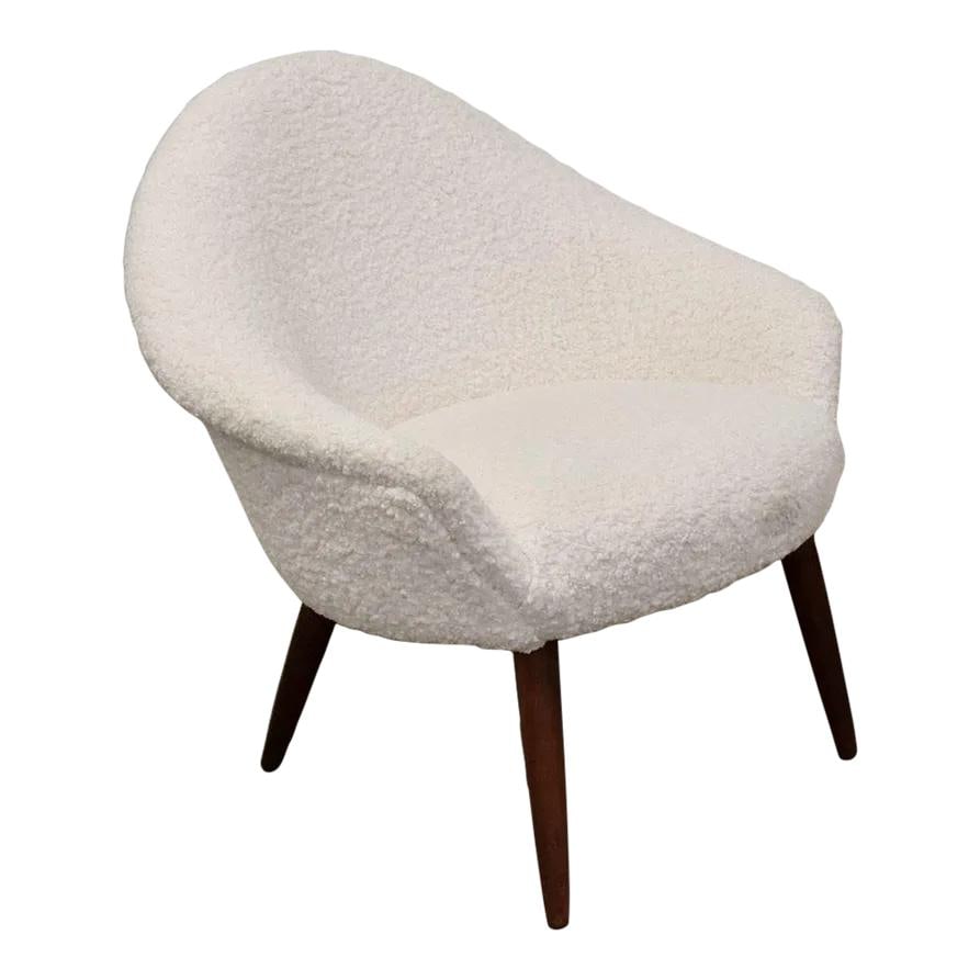 1960s Danish Modern Lounge Chair Solid Teak White Boucle: 1960s Danish Modern Lounge Chair Solid Teak White Boucle This stunning 1960s Danish Modern lounge chair features a newly reupholstered white boucle fabric, offering both comfort and contemporary style