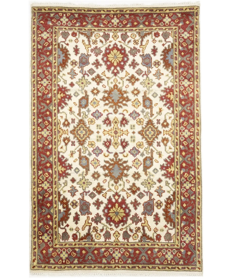 Handmade Cream Oushak Chobi Floral Wool Area Rug 4x6 ft: Handmade Cream Oushak Chobi Floral Wool Area Rug 4x6 ft Enhance your space with this exquisite Cream Oushak Chobi Oriental Rug. Hand-knotted in India, this beautiful area rug features a stunning flora