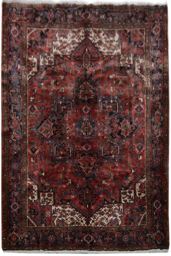 Handcrafted 7.5 x 9.4 Salmon Red Persian Heriz Rug: Handcrafted 7.5 x 9.4 Salmon Red Persian Heriz Rug Free continental US Shipping Elevate your living space with this exquisite 7.5 x 9.4 Salmon Red Persian Heriz Rug, handcrafted by skilled Persian art