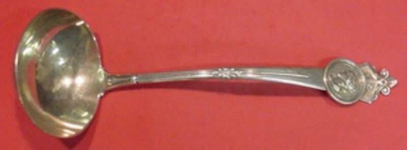 Gorham Medallion Sterling Silver Soup Ladle 13 1/2: Gorham Medallion Sterling Silver Soup Ladle 13 1/2 Sterling silver soup ladle in the Medallion pattern by Gorham. It is not monogrammed and is in excellent pre-owned condition. Made in the United Stat